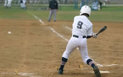 中学野球のバッティングで伸び悩んでいる選手必見 中学生で必ず習得するべき打撃フォームの３つのツボ 野球のコツと理論